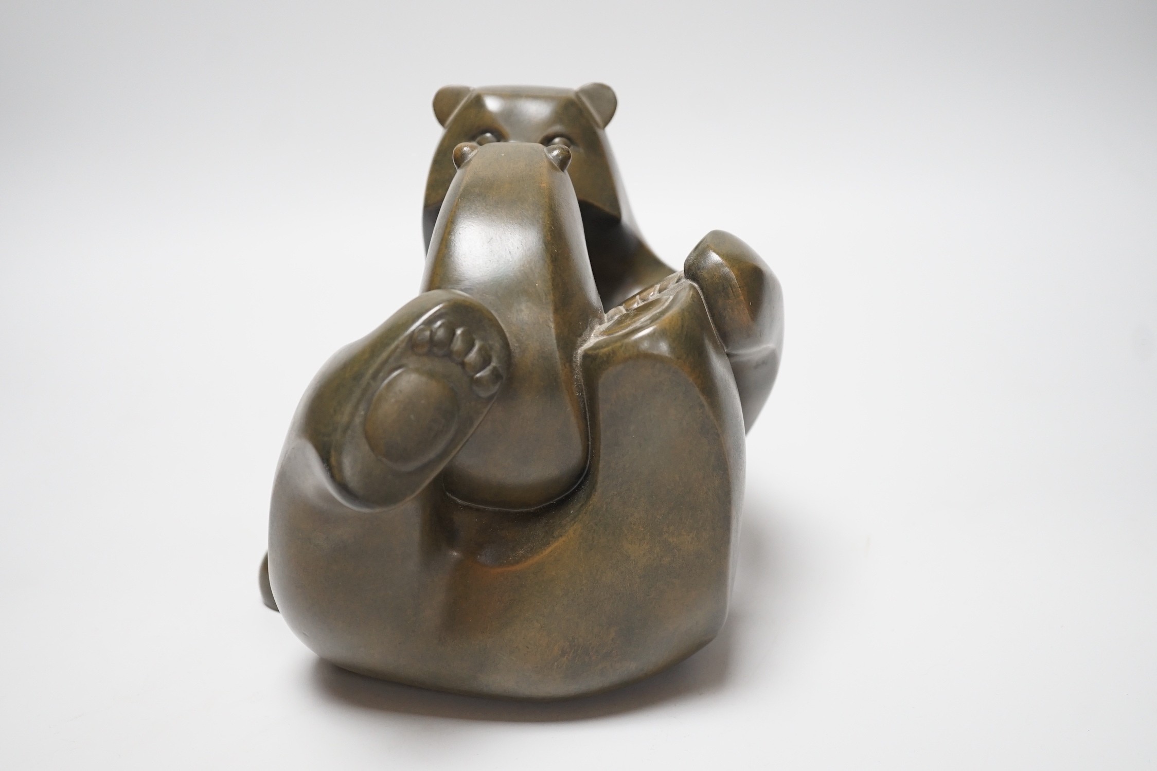 A contemporary cold cast resin bronze polar bear group, mother and child, 19cms high